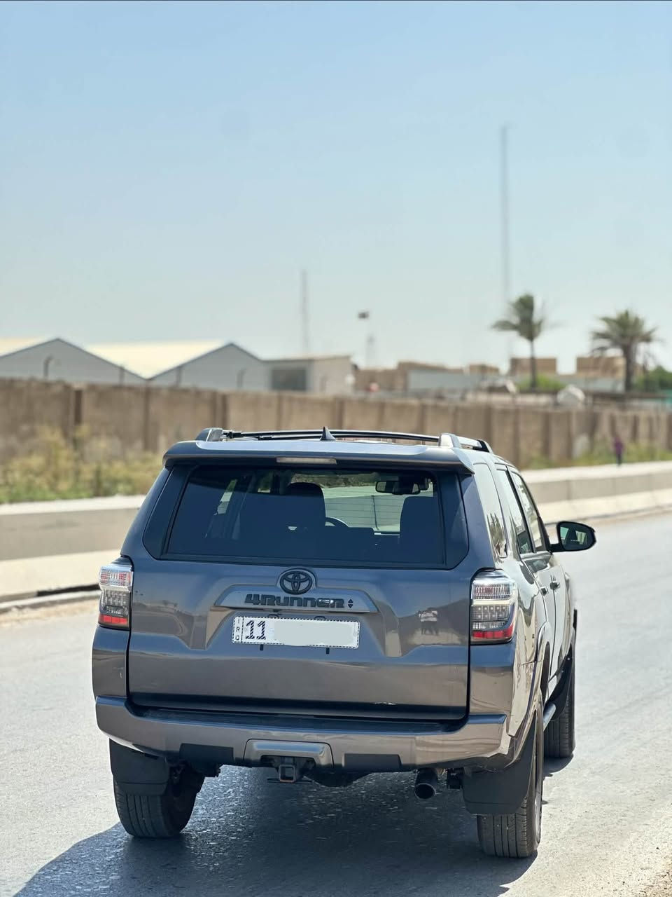 السلام عليكم
فور رنر 2023. 
SR5
وارد امريكي (جاملغ امامي و خلفي و باب خلفي عكس السائق)
ماشيه33km
تو ويل
محرك 4000 
6 سلندر
رادار 
نقطه عمياء
كشن السائق كهرباء 
الايرباكات طاكه
مكاني بغداد 
السعر 260$
للتواصل ***********
