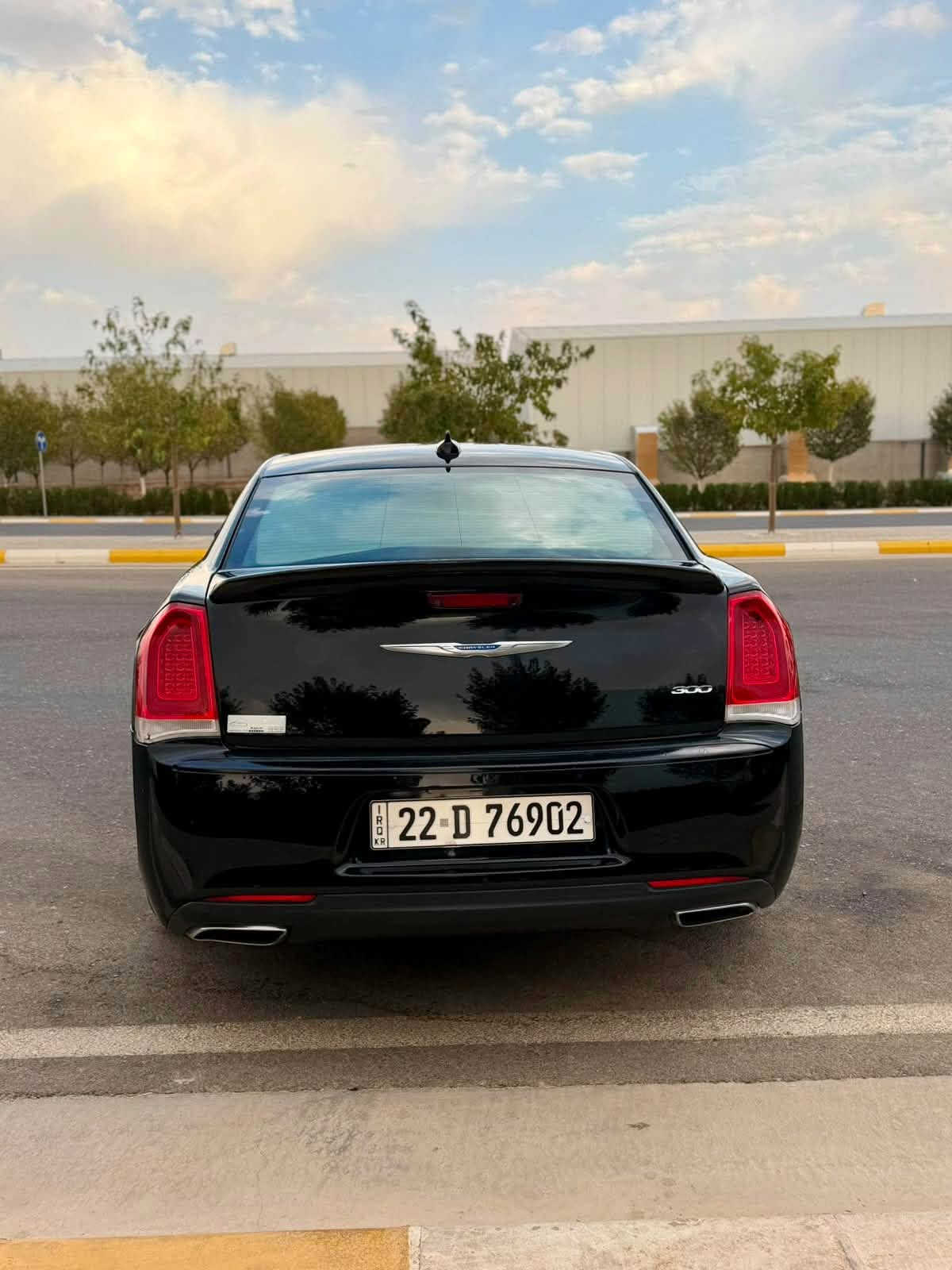 ﷽
ارخص سعر  196$ قفل🔏🔥🔥👋🏻👋🏻

                              CHRYSLER 300 TOURING 2018
▫️كرايسلر  موديل 2018 تورينك
🔹سيارة كلين تايتل فول مواصفات ماعدا پانوراما

▫️محرك V6 3.6L سته سلندر ✅
🔹كير و محرك بشرط مامفتوح📦✅
بدون صوت و بدون صرف بدون خلل شرط فحص
🔹ماشية 74 الف حقيقي📦📦

🔹سيارة جديد داخل و خارج كل على وضع بلادي 
▫️سيارة لايت و ويل كل محدث S

▫️سيارة كلين تايتل  
🔹مكفولة كفالة عامة دعامي للدعامي بشرط✅
🔹 بدون صبوغ  و بدون شخت و رصعات
🔹سيارة حيل حيلوة جديد جديد ماشاالله📦📦

▫️مواصفات ليمتد
( بصمة . شاشه كبير  .  تشغيل عن بعد . كشن جلد  . كشن كهربا . تبريد مركزي . لايت ليد و زينون  . تحكم ستيرن . تحديد سورعة . بعد هواي مواصفات )

◽️اربع تاير ويل جديد ويل حجم 20 S
🔹سيارة شرط بدون اى نواقص گير و محرك و حدادي و كاهرباى كل بشرط
🔹سنوي و رقم و هزة جديد سنوي بأسمي
🔹 نفسي يوم / تحويل و كاله حاظر
🔹 مكان_🌆 سليماني

◽️سعر_ 196$ قفل 🔐🔥
◽️موبايل_ *********** 
                  *********** واتساب
___________________________________
