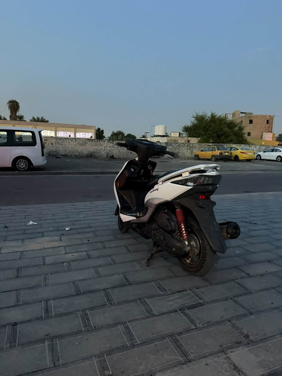 ياباني • مكفوله • مكينة وكهربائيات