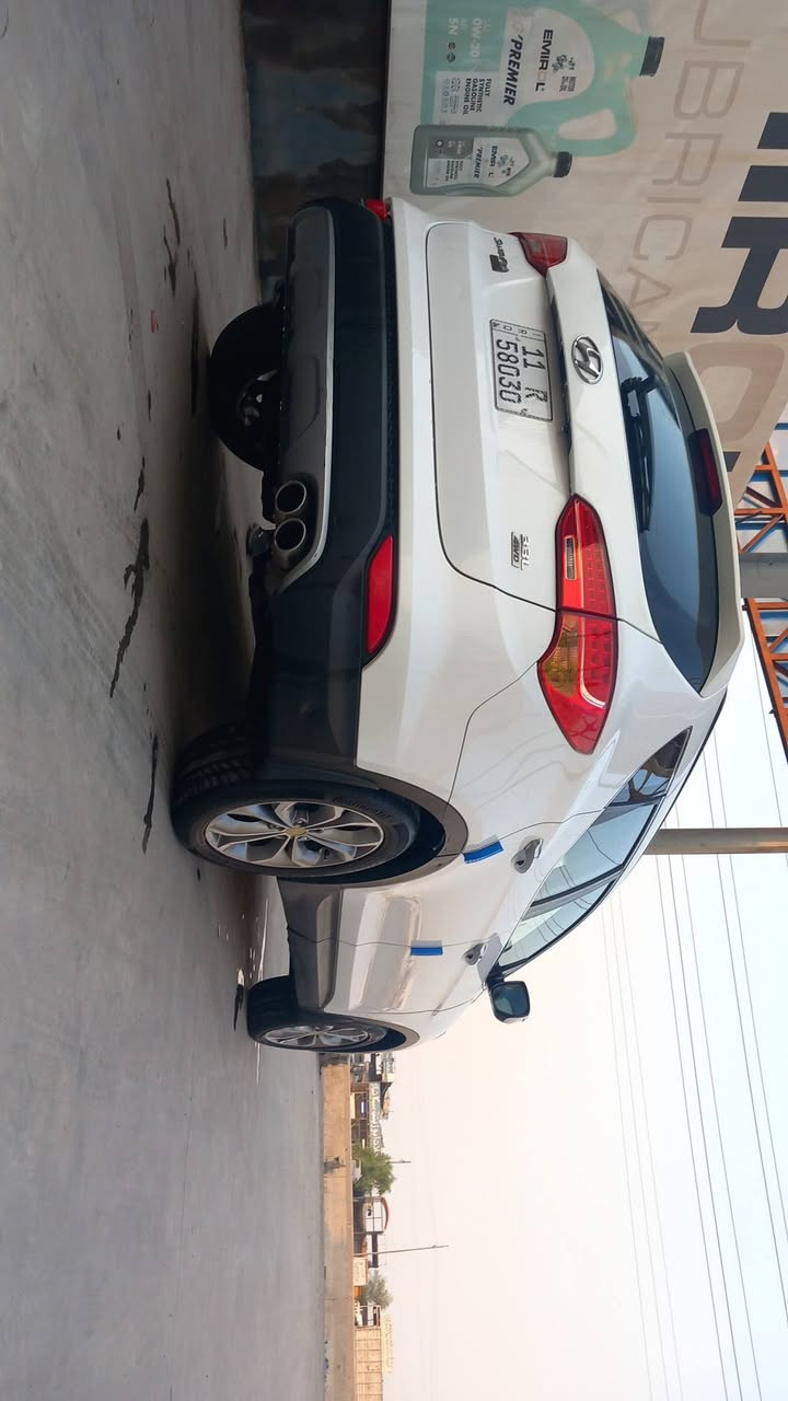 سنتافي للبيع
موديل ٢٠١٤ خليجي 
سياره فول مواصفات للأخير 
بصمه +بنروما 
كشنات جلد + كهرباء 
لد امامي خلفي 
سايد بريك بصمه 
مكينه 6سلندر 
7 راكب
3 قطع تبريد 
السياره بإسمنه شخصيا 
اخوان السياره بيه جاملغ وبنيد صبغ اثره طخه بسيطه بدون اي دواخل لغد شاصي مكفول 
باقي السياره حلوه 
ماشيه ١٩٠ كيلو متر 
رقم بغداد 
اخوان سعره ١٤٥ بيه مجال حك الجيه 
مكانه بغداد قرب مجمع بسمايه 
***********
***********
