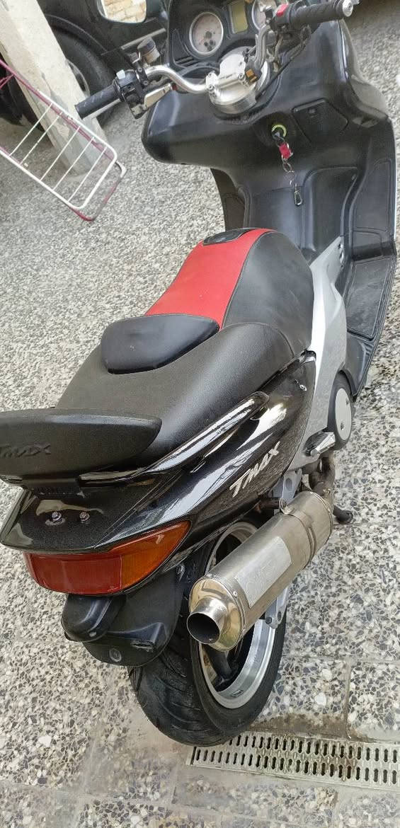 السلام عليكم 
T MAX 2008 
السعر  20
نقص لايت ناصي والدكمه مال دبل اشارة عطلانة 
مكان بغداد البياع 
***********
