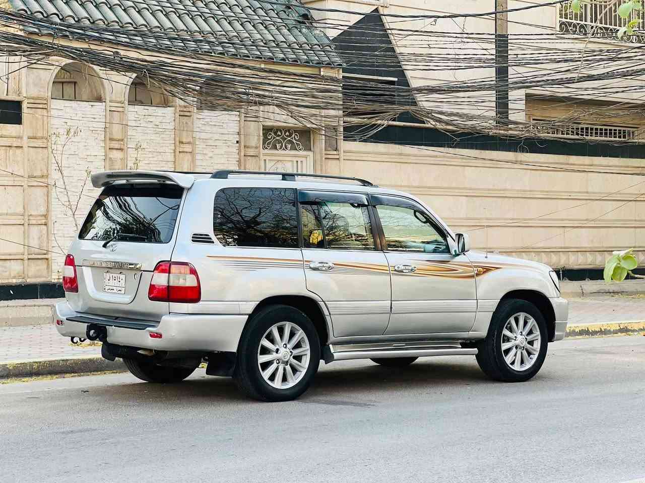 تيوته لاندكروز خليجي مديل 2006اصل السعر 113وبيهه مجال  فول مواصفات 1/1 مكينه وكير مكفولات اوتماتيك محرك 6️⃣ سلندر فتحه سقف 7راكب 3قطع تبريد داخل بيجي فورويل ثلاجه دبل تانكي مكفوله من ضربه وتبديل بيه رشات جماليه  تخم تاير كهربائيات حداديه جديدهه سياره جديده وجاهزه وخير من الله رقم*********** مكان كربلاء المقدسه
