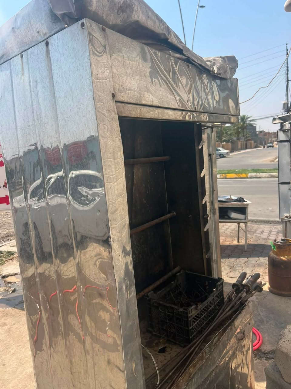 شوايه دجاج بعده جديده شرط سعره 300 الرقم لتواصل 

‭***********‬
