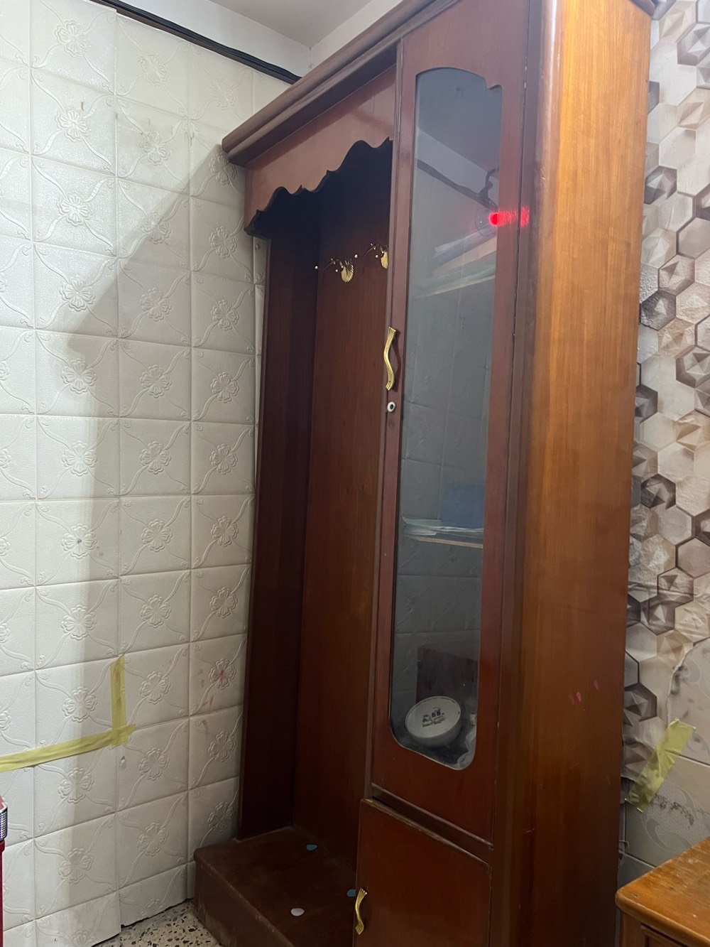 كنتور صاج ثقيل طابقين 6 ابواب مع ميز تواليت وزاويه السعر 530 وبي مجال زين تواصل ***********