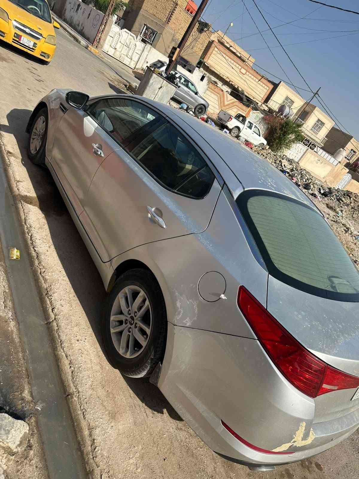 لا توجد تفاصيل

نص مكتوب في الصور:
- معارض سيارات السماوة مجموعة عامة الفتى الاسمر الأشخاص الموقع شعور/نشاط للبيع اوبتيمه مديل 11 خليجي فول ماعده الفتحه بصمه تبريد قطعتين بيهبه بس جاملغ الخلفي وساره جانت صفره او مصبوغه سلفر رقم مثنى موجوده بل سماوه السعر 85 او بي مجال *********** إضافة وسائط 3+ إضافة مجموعات نشر