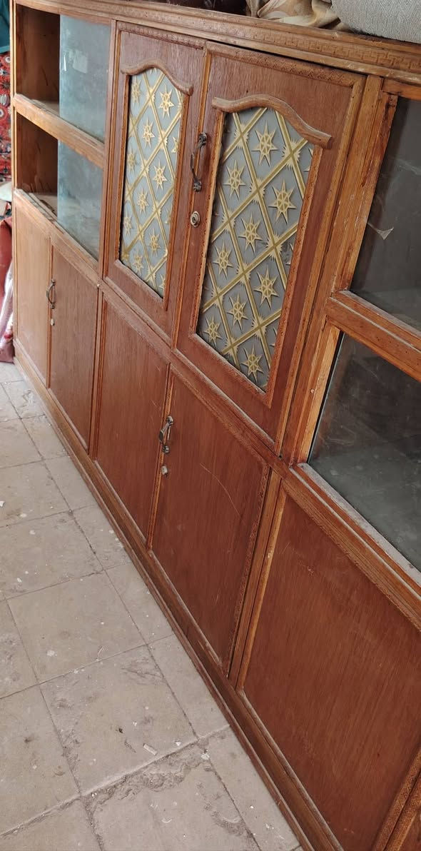 سلام عليكم غراض لبيع كله نضيفه  ***********
