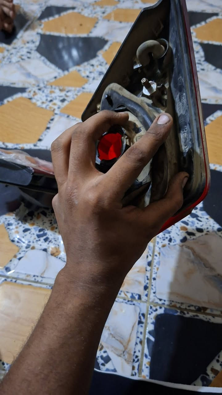 سلام عليكم خوان بكلايتات جنطه البيع سعرهن ٢٠قفل واحد مستعمل وثاني جديد ***********
