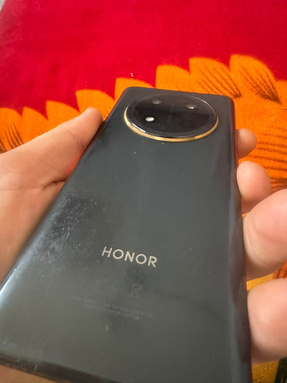 هونر x9c 5G
256GB
شريحتين
جهاز بلادي ممفتوح ولا مبدل بي شي
كفالة شحن اتصال واي فاي تصفح 
جهاز عملاق ومرغوب جدا 
بي فقط فطر بسيط بالشاشة وما مأثر ع اللمس ولا مبين قليل
وبي طخة بالزاوية موضحة بالصورة
الشاصي نظافتة 70%
والجهاز بصورة عامة نظافتة 80%
سعر الجهاز ١٨٥ وبي مجال بسيط
عنوانة ديالى الخالص 
***********
توصيل ماعندي
