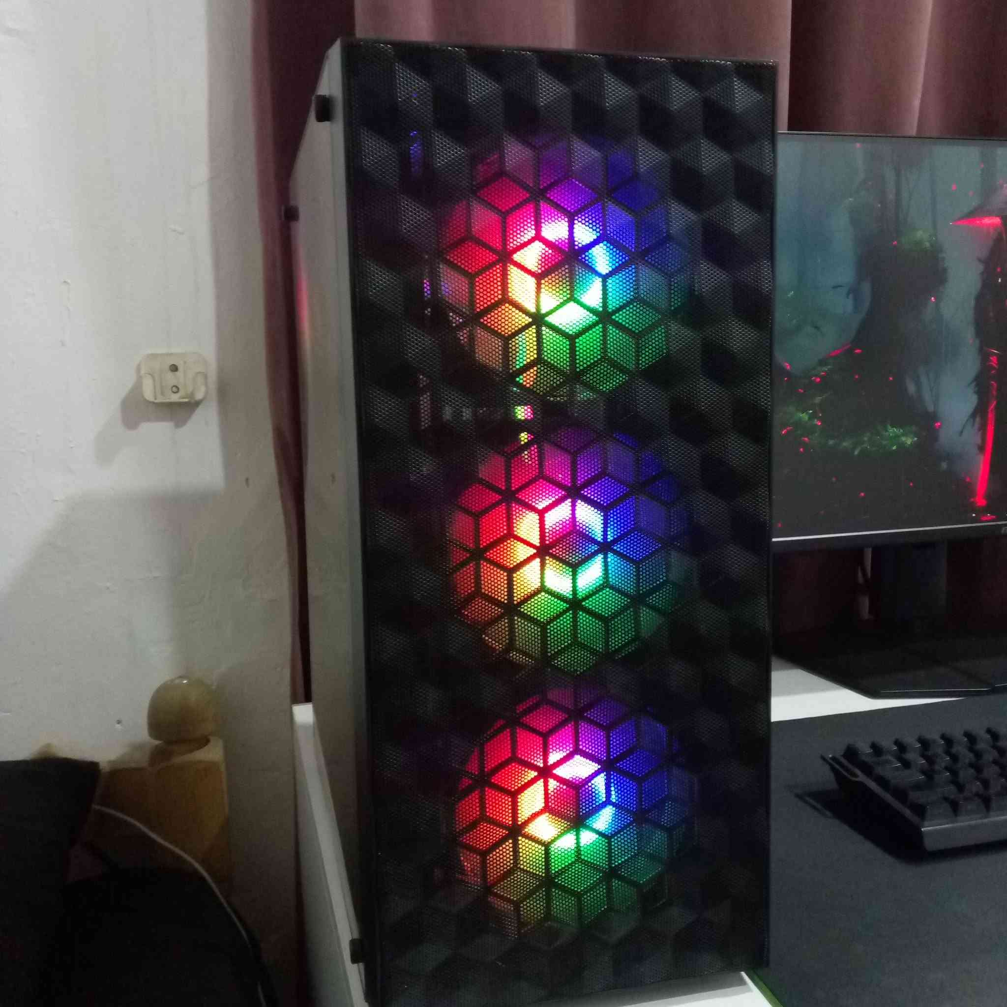 السلام عليكم 

المواصفات 👇🏻
▫️ CPU: AMD RYZEN™ 5 5600 | 6C / 12T
▫️ COOLER: DEEPCOOL® AG400 | ARGB | 120MM
▫️ M.B: ASUS®B450M-A / M.2
▫️ GPU: PNY® GEFORCE® RTX 2060 | 6GB
▫️ RAM: T.FORCE 16GB (2X8GB) | DDR4 | 3600MHZ 
▫️  PSU: LUX ® 750W 80+ BRONZE
▫️  STORAGE: NVME  1T | M.2 
▫️ CASE: MASS  4FAN  | FULL RGB 

▪ السعر: 720,000 دينار
▪ مكاني: بغداد - الأعظمية
▪ التوصيل: بغداد (5 آلاف) | المحافظات (6 آلاف)
▪ رقمي: ***********
