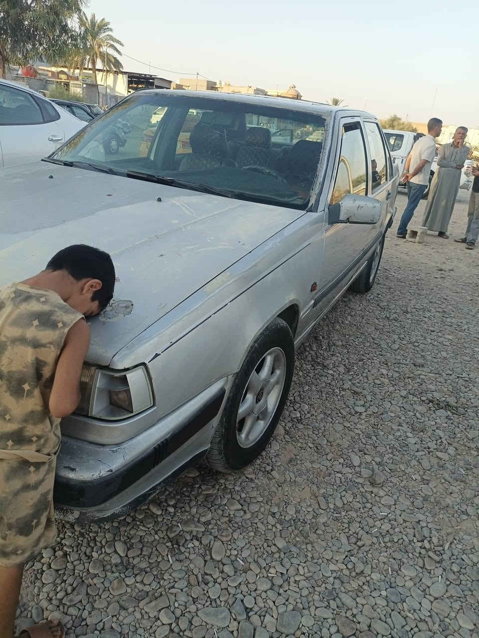 للبيع فولفو صالون موديل ١٩٩٢ كير و مكينة كورلا ١٨٠٠ رقم ديالى باسمي تايرات الأمامية جديدة و الخلفية  نص عمر و الكشر كدامك  رايدها ٢٠ ورقة 

***********
