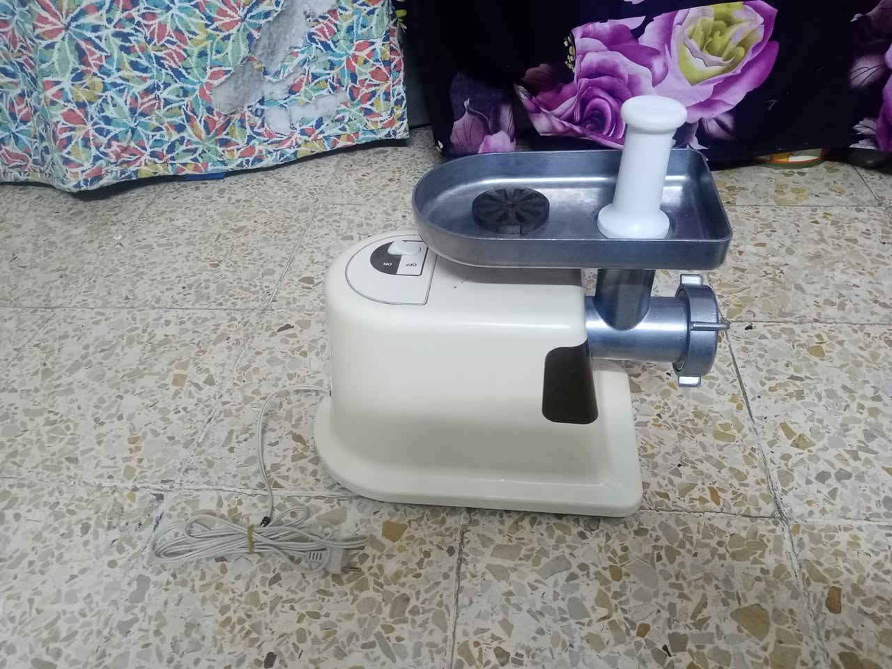 السلام عليكم
مثرامه مال لحم (Toshiba) (National) استيراد المنشأة العام للتجارة العراقيه
الشراي يراسلني خاص او على الرقم ***********
مكاني بغداد الشعب
يوجد توصيل لكافه المحافظات
