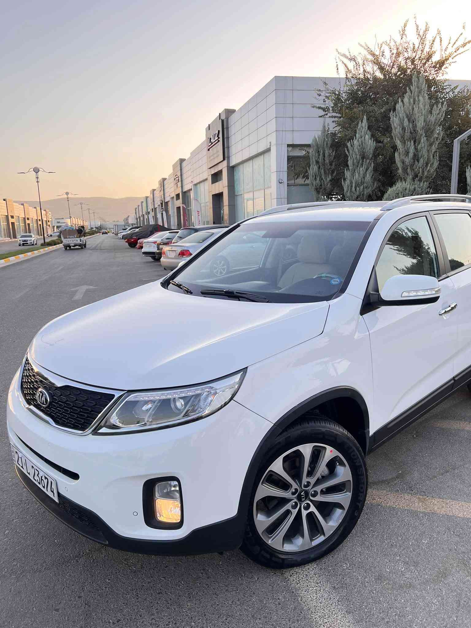 KIA SORENTO- مۆدێل  2015 -
📲 *********** سعر : 168💸 مەجالی تیایە

سەیارەکە زۆر جوانە  
سەیارەکە تەنها پەڵە ساردی  هەیە  بە بێ بۆیاغ  ✈️

مواسەفات   ( ناو زەرد  - کوشن کارەبای  -حاسە  - ڤۆلیۆم   -  تحدید سورعە  - بلاجکتۆر - لید - ویل کرۆم -کامێرا لیدی ناوەوە- کوشن جلد - بەسمە - گیر اوتوماتیک و عادی  - سێ ڕیز کوشن - تەبرید مەرکەزی - ئیکۆ -شاشە ) 🗼

گێڕ و مەکینە بەشەرت نەکراوەیە
١٣٧ هەزار ڕۆیشتووە
سەنەوی تازە تا ٢٠٢٨
تەحویل  و غرامە بەشەرت 🇺🇸
شوێن : سلێمانی 🪙

كيا سورينتو   - مۆدێل  2015 -     
📲 *********** سعر : 168💸 و مجال

سيارة حيل حلوة  
سيارة بيها مكان صغير بارد و بدون صبوغ   ❄️
 
مواصفات (     داخل اصفر - كشن كهربائي -حاسات - بلاجكتور - ڤۆلیۆم - تحديد سرعة -بلاجكتور -ليد- ويل كروم -كاميرا - شاشة- ليد دواخل-كشن جلد - بصمة- گير اوتوماتيك و عادي-ثلاث معقد -تبريد مركزي-نظام ايكو)  🆕

 گير و محرك بشرط ما مفتوح 
137 الف حقيقي ماشي 
سنوي جديد حتى 2028
تەحویل  و غرامە بشرط 💎
مكان : سلێمانی
