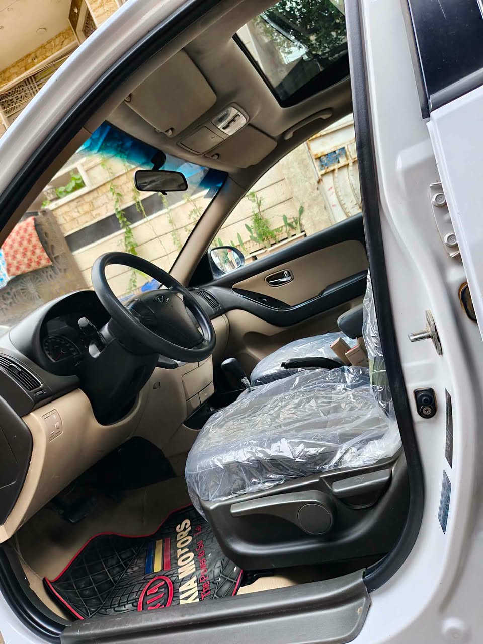 النترا ٢٠١١ • محرك ٢٠٠٠ • كفالة عامه