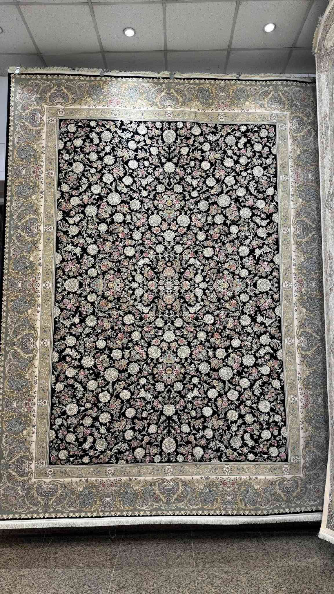 سجاد كاشان 1500 شانة 
عنوان النجف الاشرف شارع سلام جامعة قرب مجمع زيد وحسن 
شركة سجاد الماس كاشان 
*********** النجف, العراق
