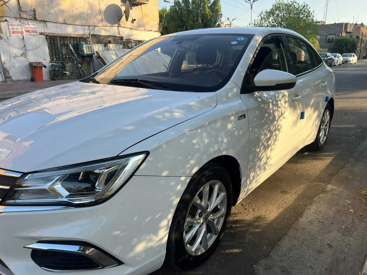 السلام عليكم للبيع mg5موديل ٢٠٢٥ ماخذيها زيرو ماشيه حاليا ٢٥ الف كم شاشه جبيرة كامرة خلفيه ويل كب تحكمات استيرن رقمها بغداد محرك كير داخل كله ع وضع الشركة وصبغ مابيها
بس بيها طخات وتعدلن بارد سعرها ١٠٠$ شدة وبيها مجال للاتصال ***********
