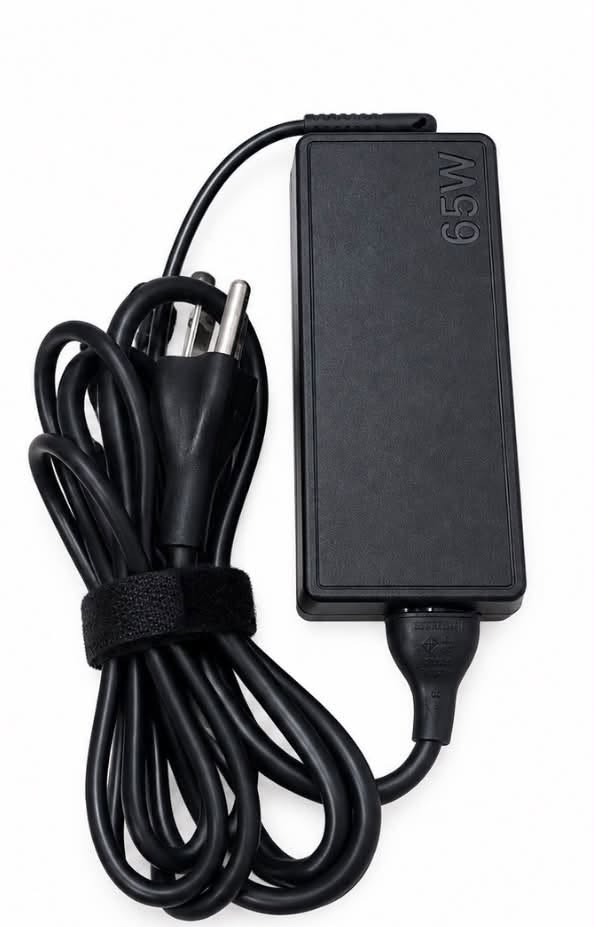 حاسبه لمس
من ماركت DELL
وياهه شاحنه 65W
اشتريتهه ب 80
اريد ابيعهه ب 50 مع التوصيل 
نضيفه كلشي ما بيهه استخدام بسيط حيل نضيفه 
مراسله واتساب للي يريد يستفر اكثر 
***********
