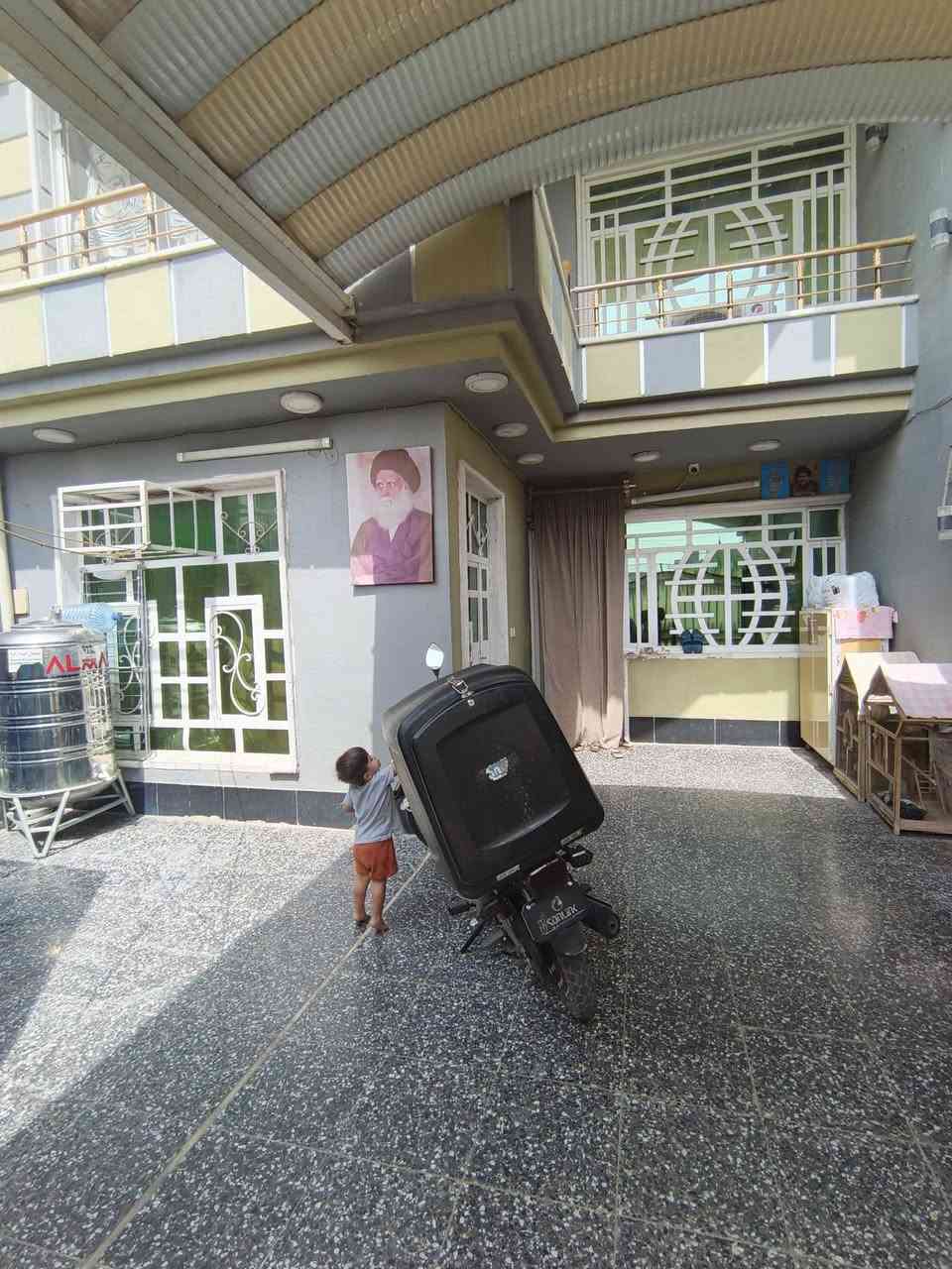 🏡 للبيع بيت 150م طابقين - الكفاءات العبيدي (الكفاءات) 
قرب العيادة ومقابيل ملعب أبو مؤمل + خلف مدارس
+حديقه خارجيه كامله
أربع غرف نوم
1—جوه+ 3_فوك
البيت كامل من أي شي 
جاهز 👌👌👌لسكن مباشر
للتواصل: ***********
 +واتساب
