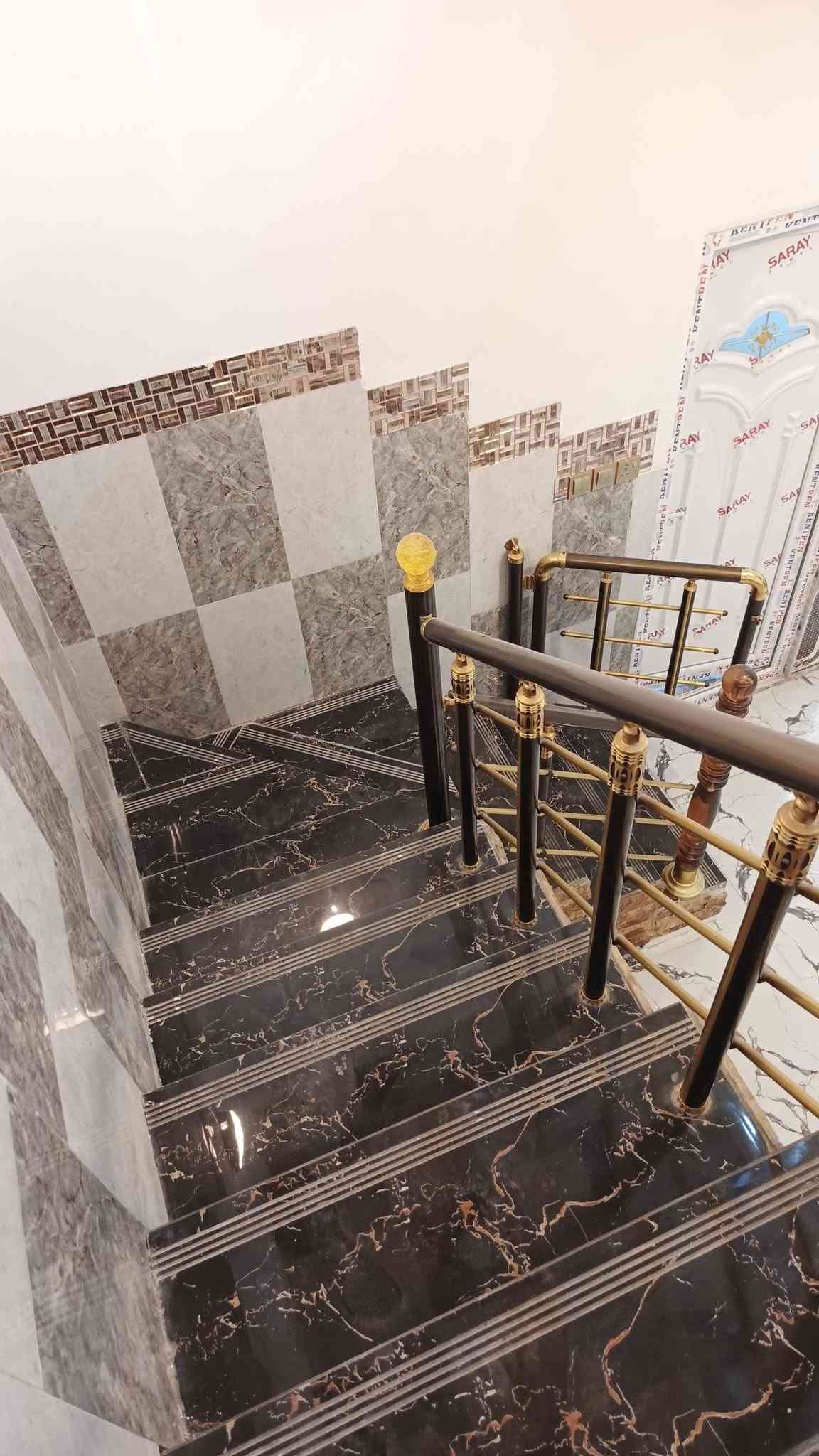دار • ١٣٠م • مستعجل