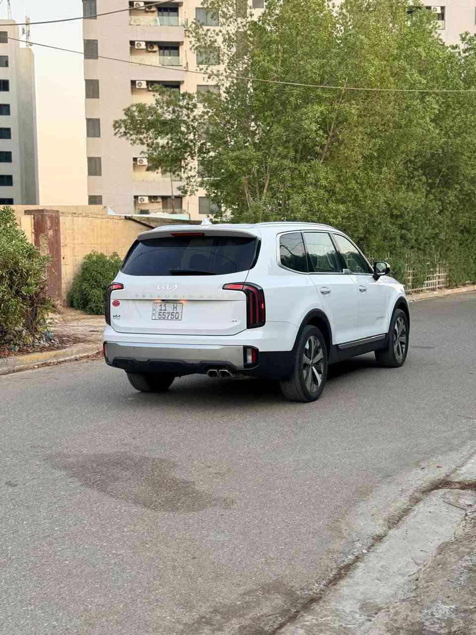 ‏كيا تلورايد وارد أمريكي موديل 2023 محرك 3800 ماشيه 34mil  حادثه كما موضح بنيد مصلح وجاملغ مبدل   مواصفات فول 1/1 بصمه فتحتين كراسي جلد 7 راكب 3 قطع تبريد كراسي 2 تدفى تبريد كراسي 2 كهرباء شاشه جبيره 4x4 مود درايف مري  شفط وذاكره رادارات امامي وخلفي ومري مانع تصادم توقف ذاتي تشغيل عن بعد لايات زنون عدسات لد خلفي كراسي ذاكره 4  كامرات جنطه كهرباء  السياره فول الفول 
‏***********
‏ملاحضه السياره رقم بغداد حره
‏مكانها بغداد البلديات 
‏
