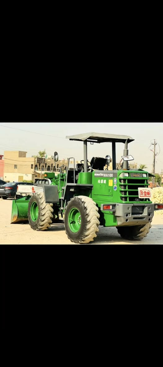 كوماتسو • حجم ١٠٠ • ٢٠١٠