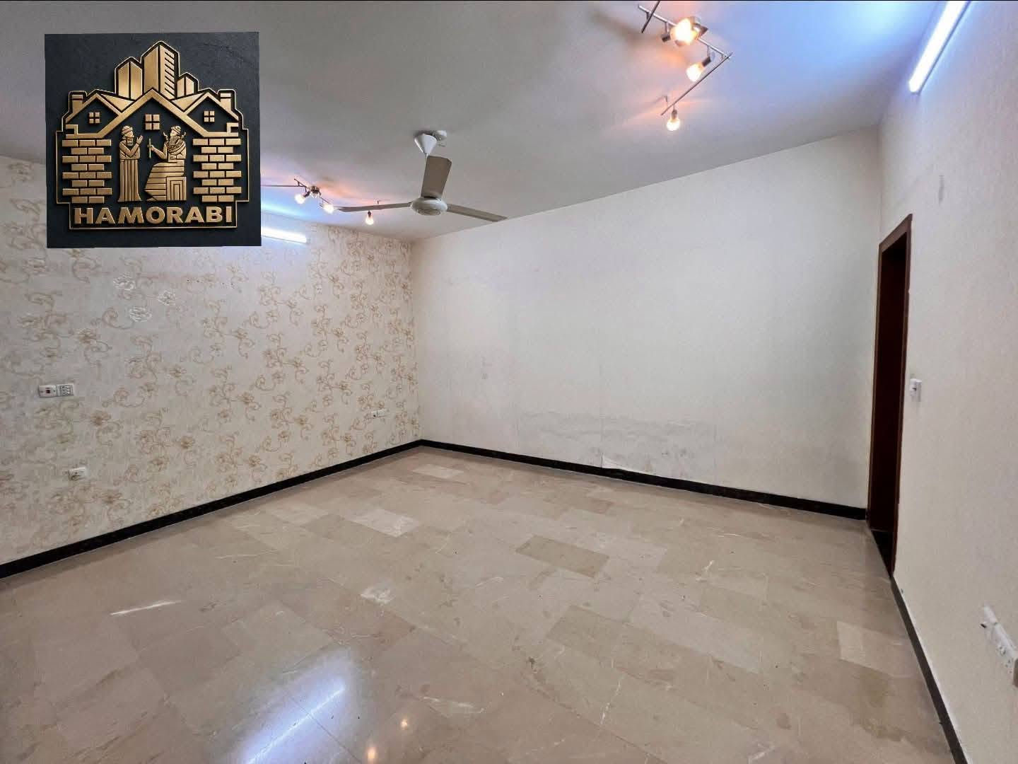 � دار حديث للبيع أو الإيجار – بارك السعدون
📍 الموقع: بارك السعدون – شارع المختار

🗓 سنة البناء: 2012

🪑 الحالة: يُباع / يُؤجر مع الأثاث (جاهز للسكن)

📐 المساحة: 287.5 م²

↔️ الواجهة: 9.9 متر

🛣 عرض الشارع: 20 متر

📄 السند: مستقل

✨ دار حديث بموقع مميز، شارع واسع، مناسب للسكن العائلي أو للاستثمار.

📞 للاستفسار والتواصل:

📱 ***********

📱 ***********

🏢 شركة عصر حمورابي للاستثمار والتطوير العقاري

📍 الكرادة – شارع العطار – بناية عصر حمورابي

🔑 نستقبل جميع العروض العقارية

(بيع – شراء – إيجار – إدارة أملاك
