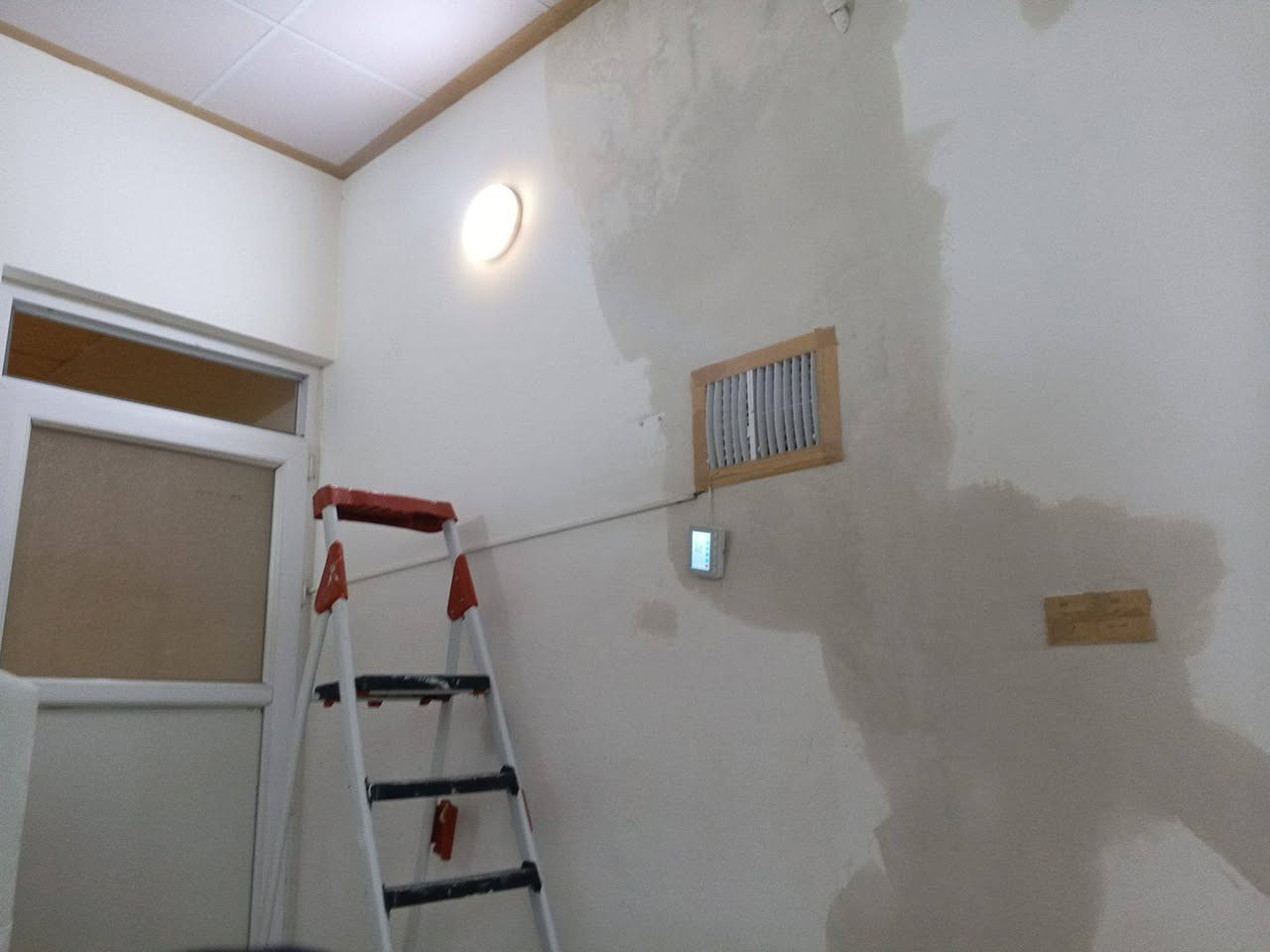 معالجه الجدران وصبغ شرط تسليم مهندس تواصل واتساب***********
