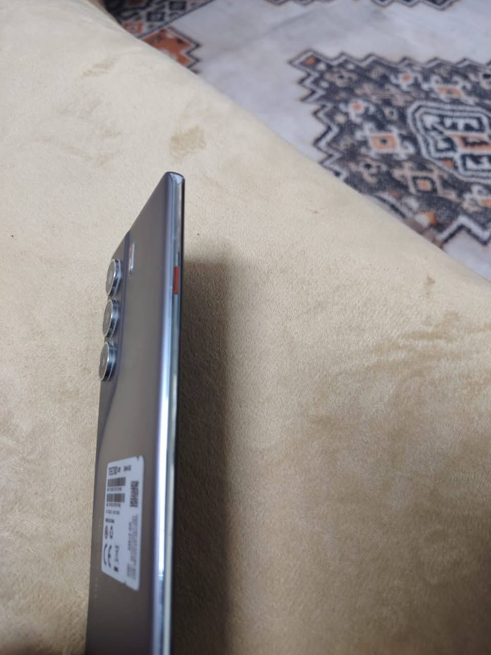 تكنو كامون 40برو فايف جي 90فريم للبيع ***********
