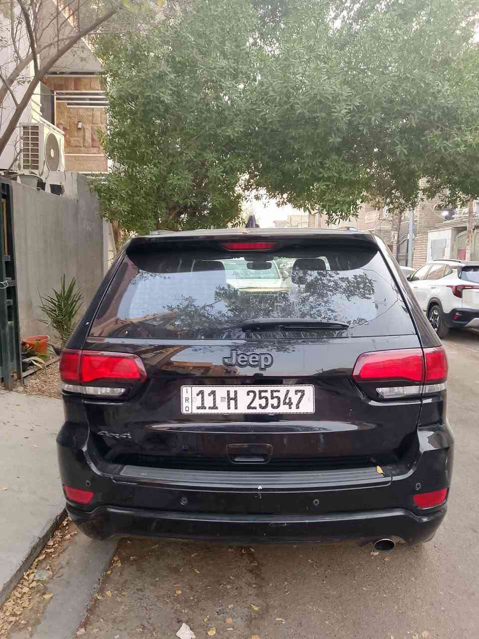جيب ٢٠١٧ بلاك توب
مواصفات البلاك توب المعروفه
رقم بغداد
ماشيه ١١٠
صور الحادث بالمنشور و السونر وياها 
شواصي دواخل مكفوله
رقم بغداد
مكان السياره بغداد البنوك
السعر ١٦٥ 
***********
