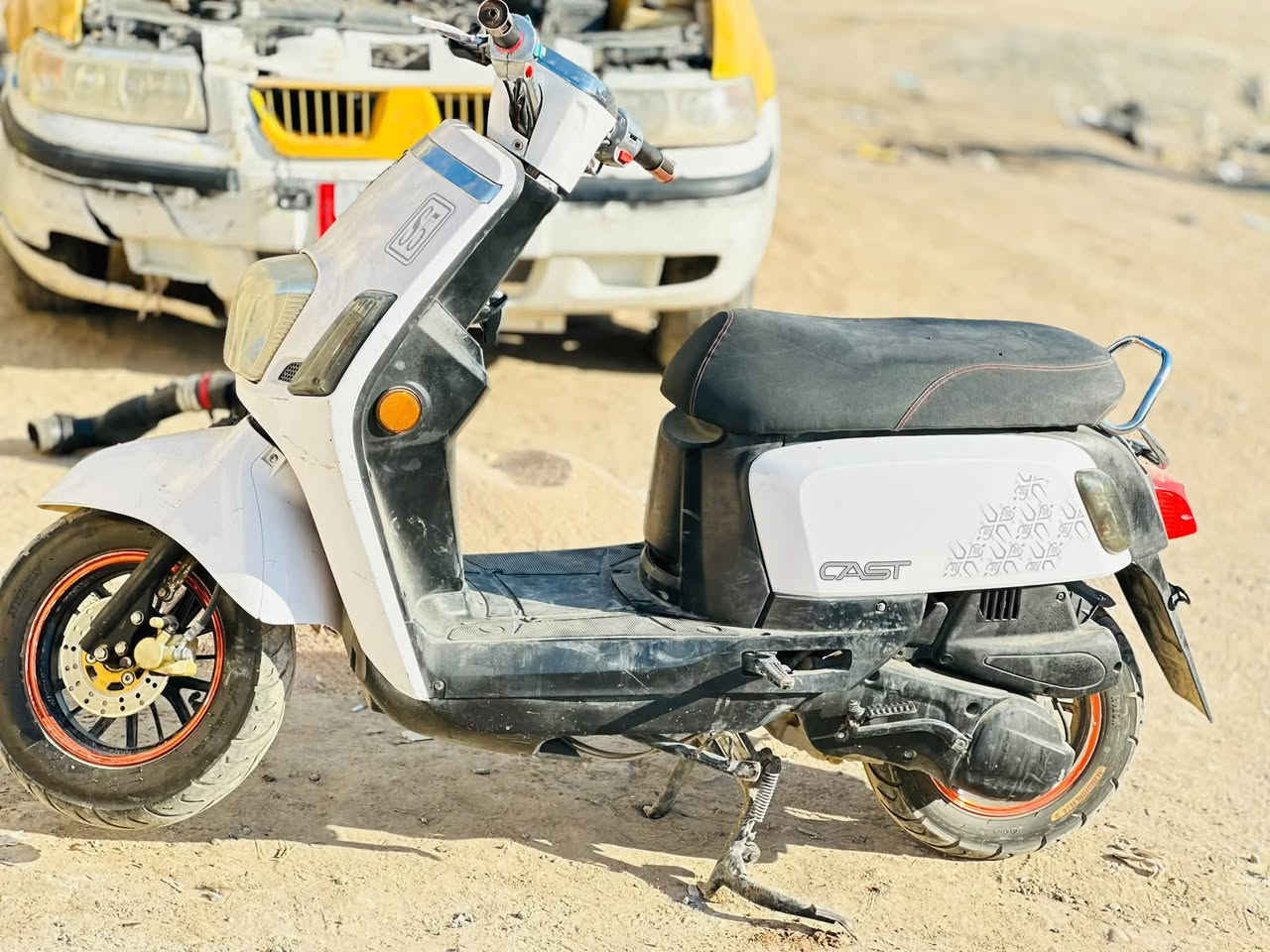 دراجه بليسي صيني البيع دراجه متروكه عوزها ترتيب سعر 350بيها مجال ***********
