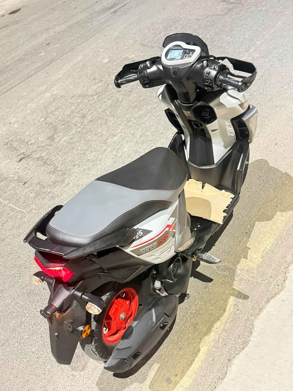 ســلام عليڪم 🤝
⭕️YAMAHA ZR  2025
مكفوله بحاله الوكاله 🩷

‏‎للاستفسار ***********☎️ ‏السماوة الحيدريه .شارع المحافظه ‏‎متوفر🟥بيع🟥شراء🟥مراوس🚦اقصاد⭐️

