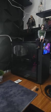 تجميعة مستعمله للبيع مواصفات    : 🖥️ Intel Core i7-14700KF 🎮 ASUS RX 9...