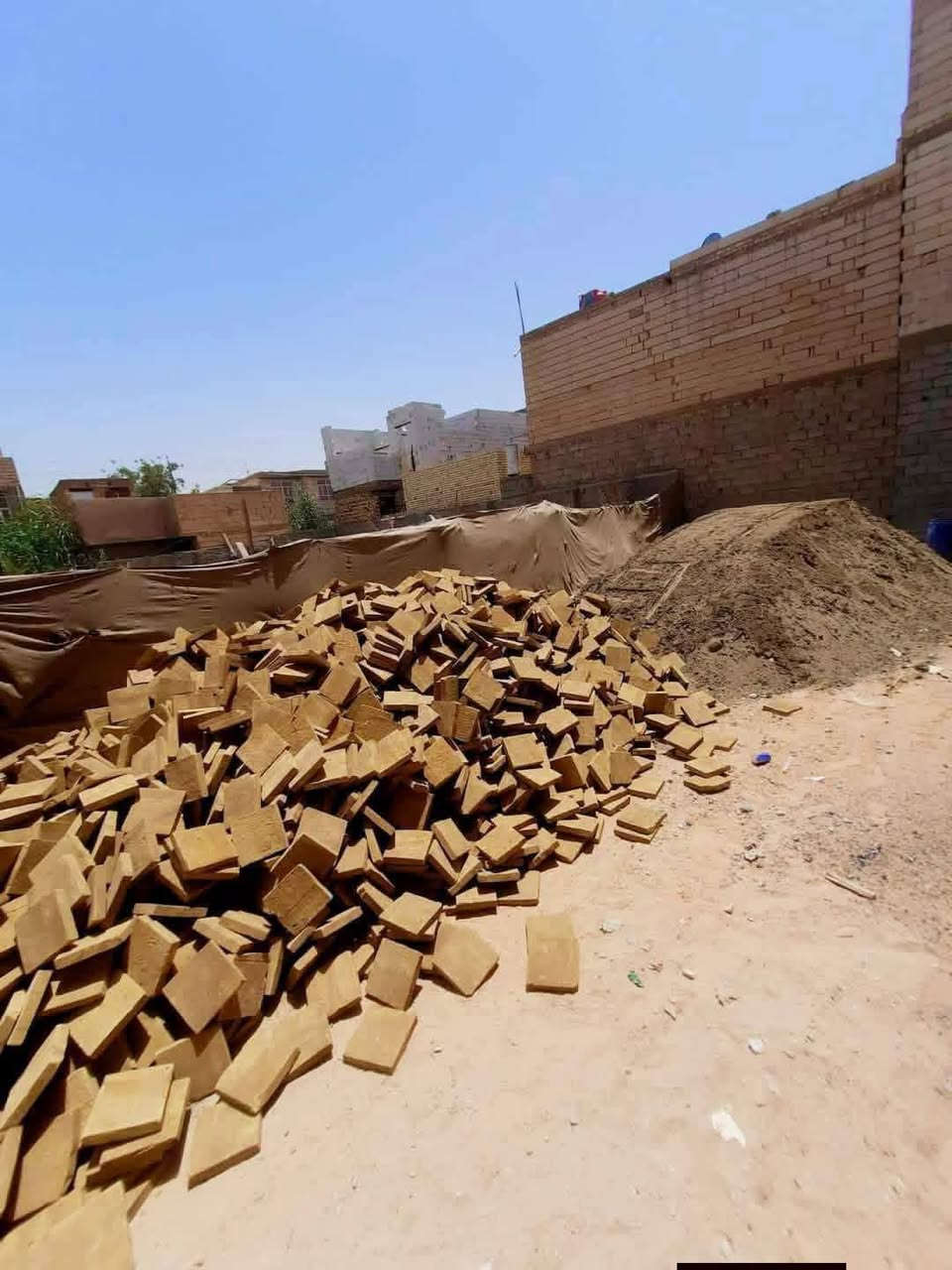 السلام عليكم فرشي خضراوي دراجه أولى شرط القوى والعداله والمكلاب وتوصيل لجميع المحافظات للأستفسار  ‏‪***********‬‏
