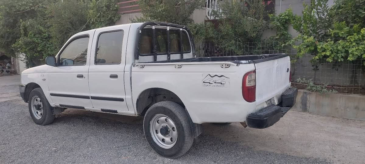 فۆرت ڕەنجەر  2005مزایده  هەموگانی بەشەرت  گێڕ مەکینە گاز ئەکسل دەبڵ ئەکسڵ کارەبای  توندوتۆڵی هەموشتی مزبوتە هیچ لێدرانی نیە پشتو پێش کەپسە  55گەڵاو محاملەیەکی کەم ***********گۆڕینەوەش دەکەم أربيل, العراق
