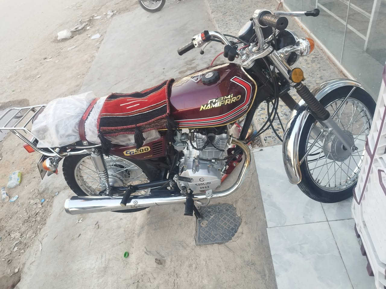سلام عليكم نامه برو غطاس للبيع رقم وسنويه مديل 23  بعدهي جديده سعر 1300 وبيهه مجال بسيط مكاني النجف رقم *********** بس واتساب ( احلي من الصور )
