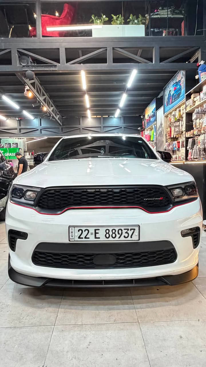 السلام عليكم•••
⭐ دورنكو GT  2021 — شكل رياضي محرك V6 

✨  المواصفات:
• الموديل: 2021
• الفئة: GT
• المسافة المقطوعة: 75 ميل
• المحرك: 3.6L V6 Pentastar
• القوة: 295 حصان
• القير: أوتوماتيك 8 سرعات
• الدفع: خلفي RWD
• اللون: أبيض صدفي بشذرة ✨
• عدد المقاعد: 7 VIP منفصل جلد بيجي بلاد
•فتحة سقف
•تشغيل عن بعد
•مرايات كهربائية
•جنطة كهربائي شفط
•توقف تلقائي
•تحديد مسار
•قيادة ذاتية
•مثبت سرعة
•ستيرن كهربائي + تدفئة ستيرن
•شفتات ستيرن
•درگة ستيرن GT حرف D
•كشنات تدفئة + تبريد
•خزن ميموري
•سماعات الباين
•تو ويل
•نظام ABS 
•رادار أمامي
•3 أنظمة قيادة NORMAL + ECO + SPORT
•شاشة كار بلي أبل + اندرويد
•3 قطع تبريد
•مسوي عليها اضافات كت كامل + تضليل 60‎%‎
•گير+ محرك + تبريد كفالة
• حدادية جديدة + باتري جديد السيارة جاهزه من كلشي الف دينار متصرف عليها

حادثها موضح بصور بالمنشور

📍 المكان: النجف الأشرف
💰 السعر: 290 ورقة 💵
📞 للاتصال والاستفسار: ***********
