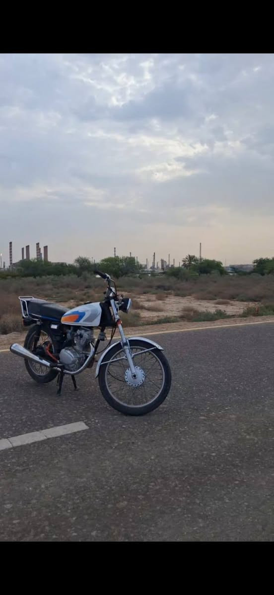 سلام عليكم دراجه نامه البيع السعر 600 وبيها مجال الطيبين
دراجه كلها جيس محرك ما مفتوح صبانه ما مخلي علي هاي كدامك المو شراي لا يتعبني الرقم  *********** هاذ وتحيااتي الجميع مكاني ابو الخصيب
