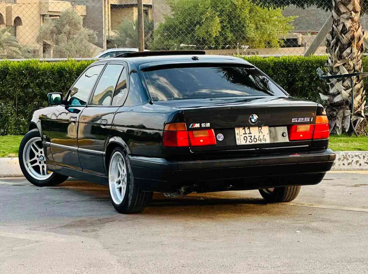 سلام عليكم
للبيع بي ام حجم 525 موديل 1990 محرك مسكر عدل
رقم بغداد نكليزي بسمي هزه جديده تحويل ثاني يوم
صبغ جماليه بدون حادث
مكينه 6 سلندر مسكر عدل كير اوتو جدد
سياره فول مواصفات
سلايد طكتين بجم عريض 
كشنات جلد + كهرباء
دبل ايرباك داخل صاج كارتير
ويل 18 M دعاميه ودوس M
تبريد ثلج حماوه جوه نص 
جام 4 كهرباء 
كهربائيات كلها شغاله 
صدر خلفي امامي كله جديد قبل سبوع نافضه
سياره حلوه مال جناي متعوب عليها وتجي وشوف بعينك
سعر  63 وبيها مجال للشري مكاني بغداد حي الجامعه
رقمي *********** بي وتساب

