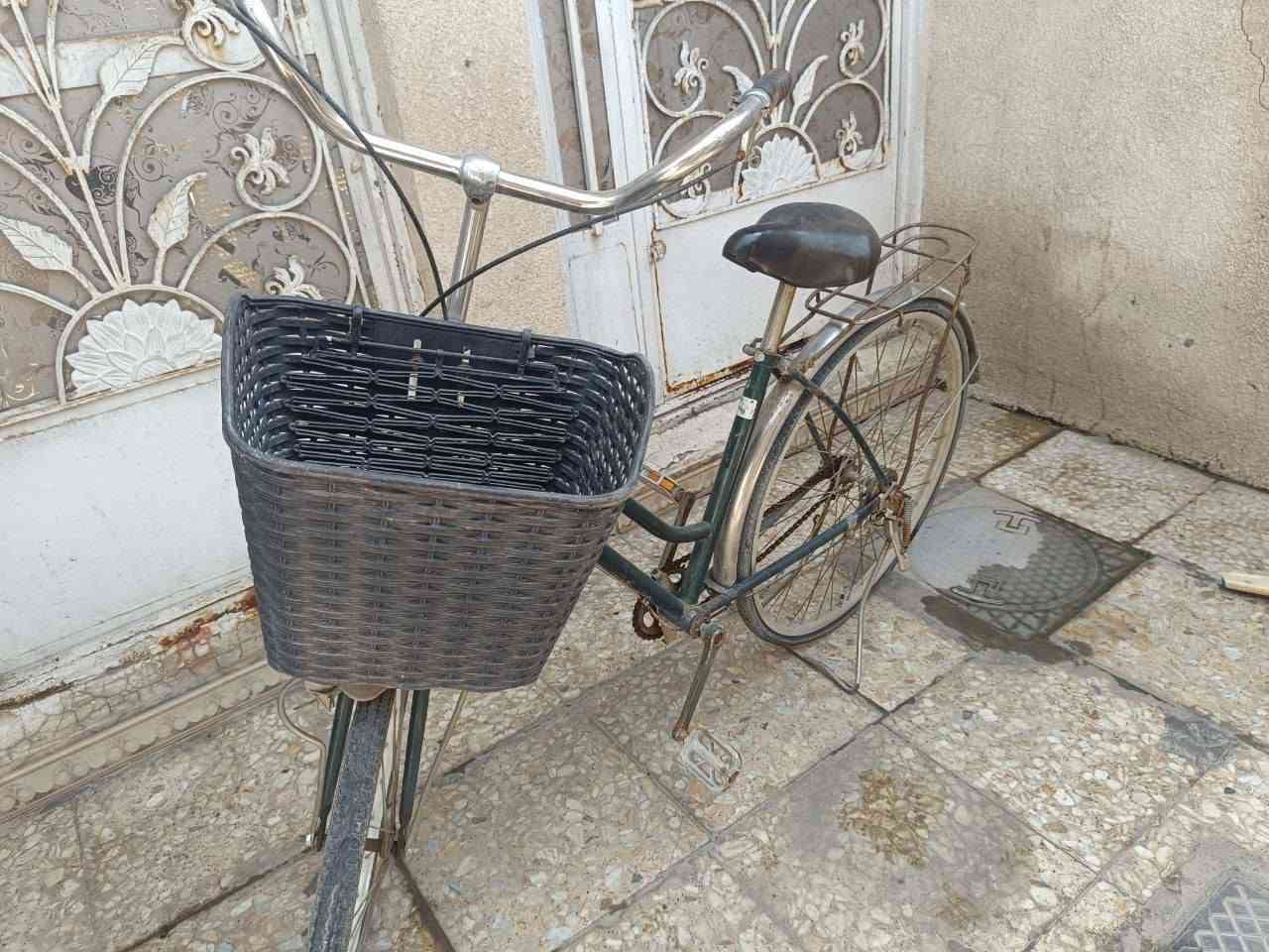 السلام عليكم باسكل بناتي ياباني حجم 27 الباسكل بدون اي عطل  السعر 80 الف وبي مجال العنوان المعامل عماري وأي استفسار هذا رقمي يتم مراسلتي عليه ***********
