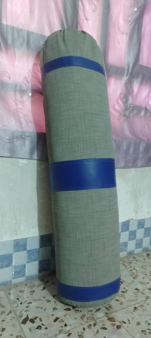 السلام عليكم جيس ملاكمه جديد   شغل يدوي  جاهز سلسله وجنگال  الطول 150cm العرض 40cm  القماش كتان الوزن 40كم السعر خاص مكاني بابل للأستفسار ***********بي واتساب
