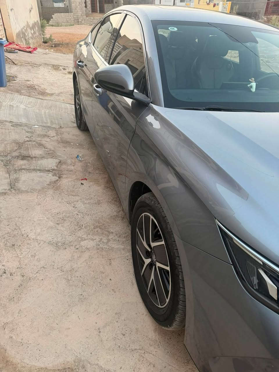 كن ل 2025 بطاريه 120 ماشيه 14500
كامره 360
داخل زيتوني 
حساس امامي خلفي
شاشه جبيره دواره 
دخول ذكي
بصمه اباوب
كرسي السايق كهرباء
حساس بالمريات 
بيه ملاحضه شارحه بالفديو 
مكفوله من الصبغ والبارد وال بيدي ار

25 ونص وبيه مجال 
***********
