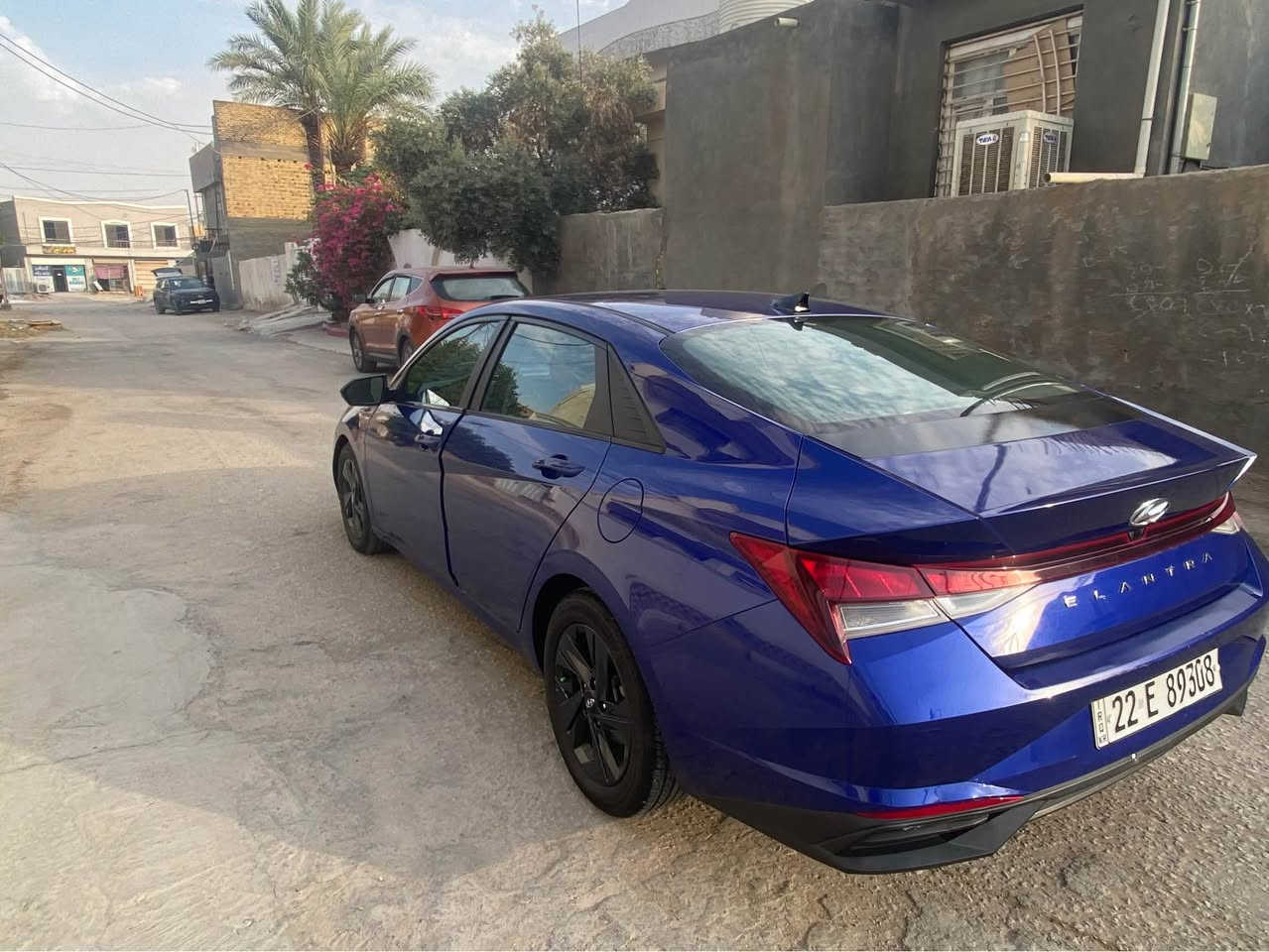 النترا 2021 لون ازرق
رقم أربيل باسم عربي يمي تريد تحويل او وكاله  سياره حره
مواصفات SEL حادث السيارة بنيد وباب السونار موجود 
صندوق ذكي 
ماشيه ك ٨٤
تحديد مسار
حساسيات جانبيه 
قياده ذاتيه
رادار

٣ انظمه

تحكمات
كامره خلفيه 360 
تشغيل عن بعد
بصمه
داخل اسود
ويل كب اسود تخم تاير جديد
محرك ٢٠٠٠ دوش
و بعد بيها مواصفات
السعر ١٣٢ 
 بيها مجال حك جيه
كير مكينه كفاله
*********** 
‏*********** حلة, بابل

نص مكتوب في الصور:
- BidCars
