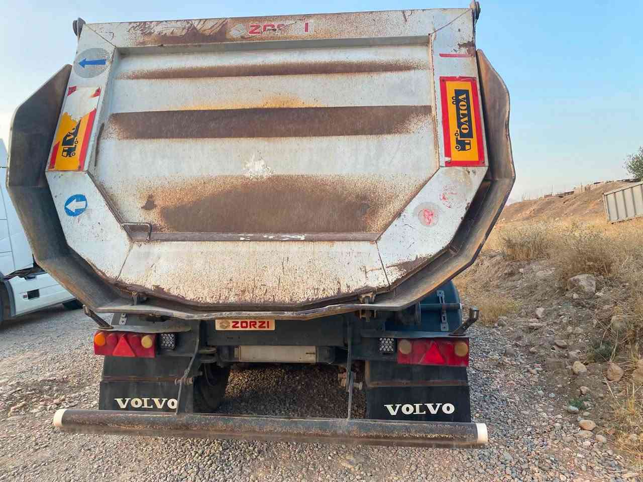 ***********
بۆدی زۆرزی ربتی 45 تەنی سلیمانی مۆدێل 2009 بیلاد دەبڵ تایە دینگر ئارۆئار 24 مەتر چاتر کارەبا جەگی گەورە
