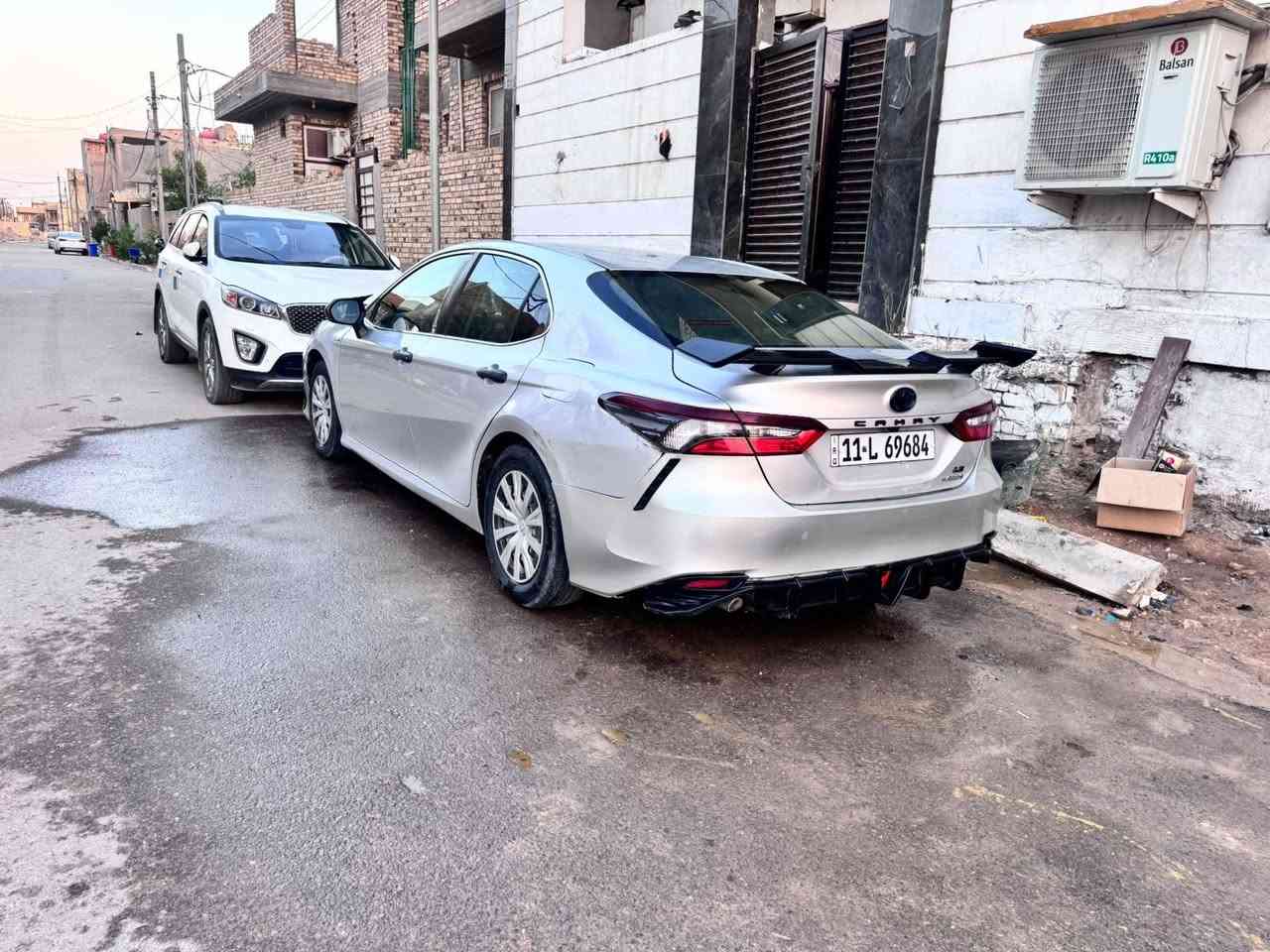 كامري 2022 le
مواصفات سياره معروفة 
ماشي 58 
 بصمه تشغيل  
بصمة ابواب
دخول ذكي
لد نهاري 
 

داخل اسود 
 
٣ انظمة قيادة 
القماره مثقوبه 
رقم بغداد 
ضرر موضح بالصور بالتفصيل السونار 
السعر 163
عنوان سيارة الديوانية 

***********
