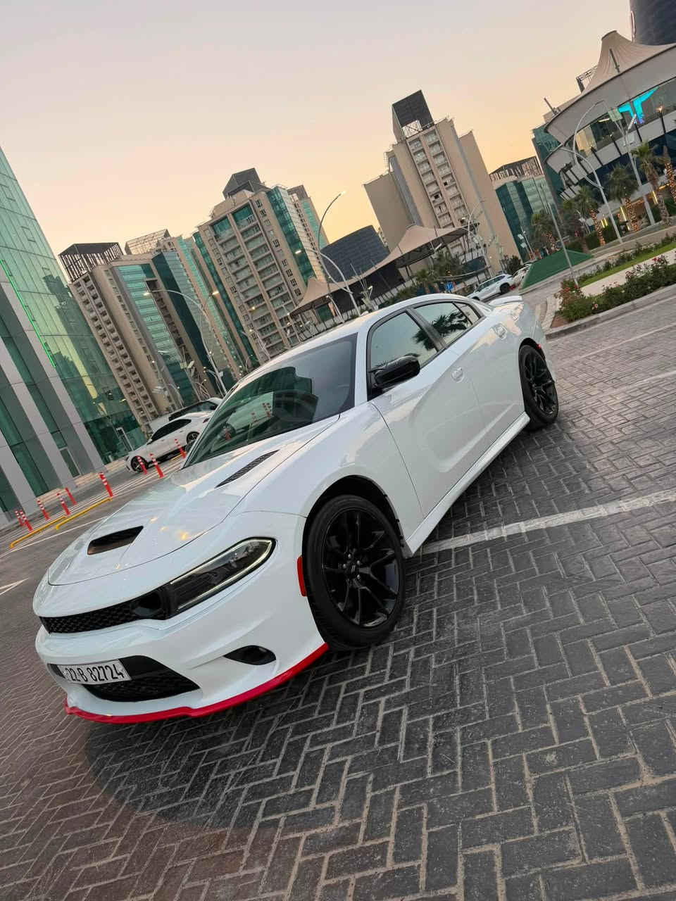 جارجر  جيتي GT  موديل 2021 
الخوان فقد البيع ما الرواس 
***********
السيد الوان البيض المميز 
 فول مواصفات GT 
الدخل الحمر البيلادي
(اقره المنشور قبل ماتخابرني و بيك خير وتدلل))
(السياره بيها فقد بنيت  ) 
سياره جديده اي نقص ما بيهه ابد 📍❤️
(سيارة  ماشية 75 ميل 
سياره جديده بمعنى الكلمه
رقم  اربيل الجديد كلشي جديد
المحرك : V6.  3.6L .
المواصفات :
* جناح خلفي بلادي
* ويل قياس 20 انچ  بلادي تخم تاير جديد
* ستيرن رياضي . 
مقاعد رياضية جلد   حضن
* كشافات الضباب زنون . 
* المصابيح الأمامية مع LED . 
* حساسات . 
* شاشه كبيرة مع نظام ملاحة نفكيشن GPS .
* الشاشة مع اوپشنات SRT . 
* سستم صوت الپاين .
* مقاعد أمامية كهربائية عدد 1 
* تشغيل عن بعد . 
* محدد سرعة . 
* تلفون بلوتوث . 
* كاميرا خلفية .
* مرايا متحسسة للاضاءة العالية .
* كير شفتر بالستيرن . 
* دخول ذكي (بصمة) .

السعر ٢١٨📥
للاستفسار
مكان السيارة اربيل 
***********
***********الوتساب
