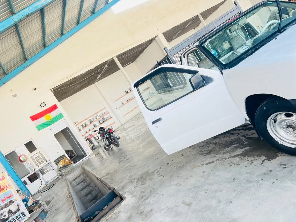 مۆدیل 2001  پاوەر
مەکینە تازە 
کابریتە تازە
چوار تایە تازە
سەنەوی تازە 
کۆبۆن بەنزین
شەرت ئەکسل و شانسی و وەرگەراو براوە
سعر 73 
***********
***********

