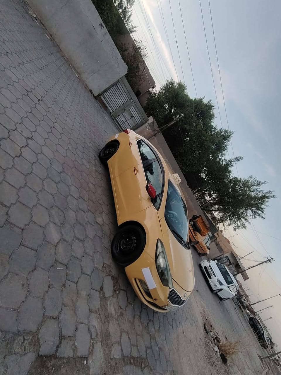 فورتي 15 وارد امريكا 💯
حادثه فقط البنيد هذا حادث امريكا السياره كلها ليبل واحد مكفوله عدا حادث امريكا ✅
مكينه 2000 خير من الله ✅ كير خير من الله 
صدر امامي وخلفي جديد كله فاتحه جديد 💯
تبريد كبمريسر راديتر غاز كله جديد كله اصلي 💯
بسمي مصفره هيئة والغرامة وسنويه جديده هزه جديد رقم دولي بغداد الإنكليزي  💯
مواصفات السياره 💯
شاشه اندرويد 💯
        كامره اصليه 💯 HD
     كامره دواره 💯 
ايكو 
تحكم اربع جهات 💯
مانع انزلاق 
مري شفط 💯
اشاير بلمري 💯
السياره مال جناي تأخذه جاهزه مجهزه نفس الصور وانظف واحلى سياره صبغه اولى بدون معجون 
العنوان بغداد 💯
السعر 90 وبيه مجال ***********
