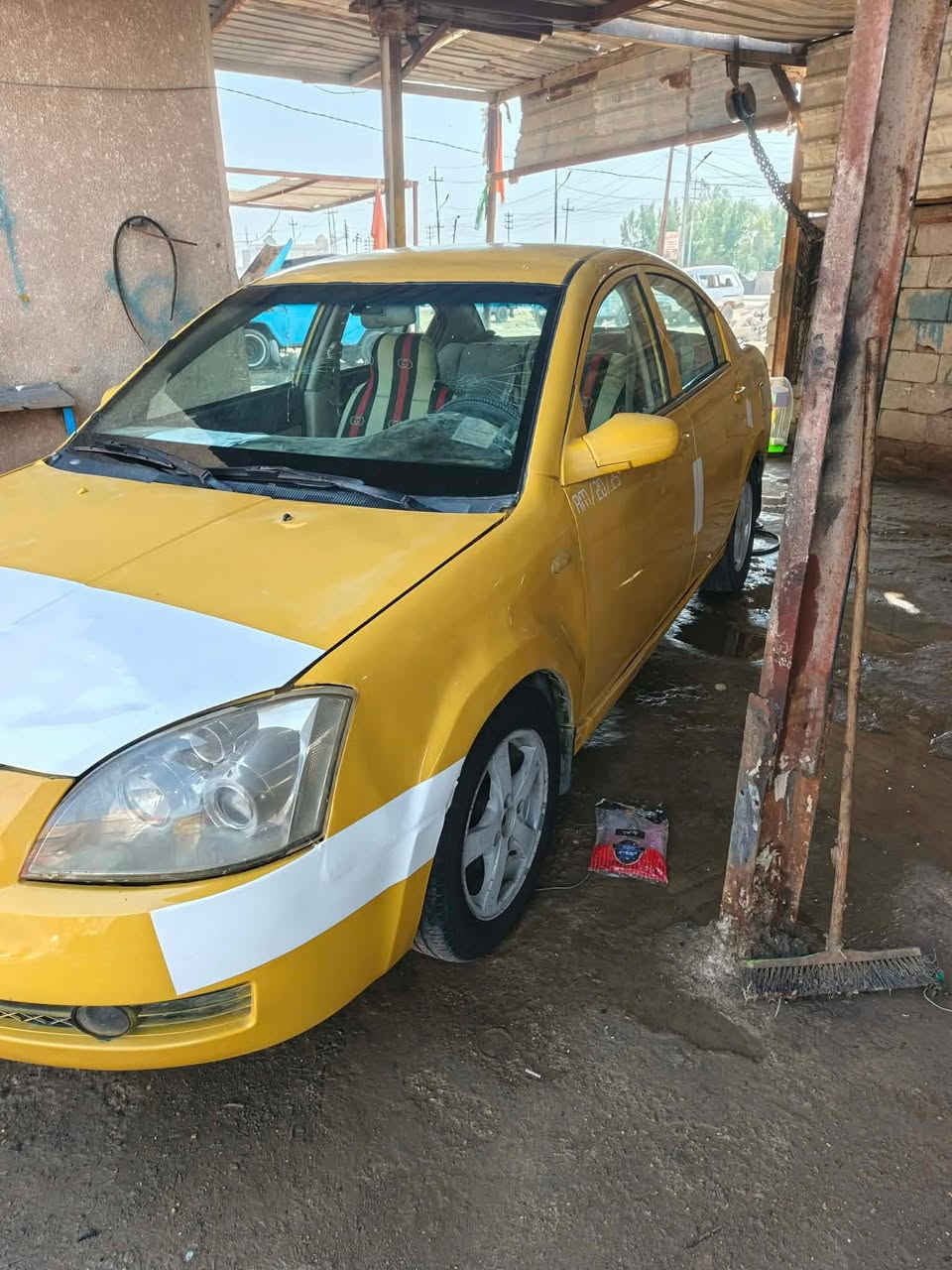السلام عليكم شيري ام فايف موديل 13محوره كامري ابو الجف كيرها ما بيه بك مكينه خير من الله صدر تايرات بدون راعي غرامات مصفره هيه ما اعرف شكد عليه كوم حديد السعر 13 عنوان بغداد ناحيت الوحده قرب بسمايه ***********
