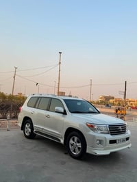 لاندكروز • ٢٠١٥ • ٦ سلندر
