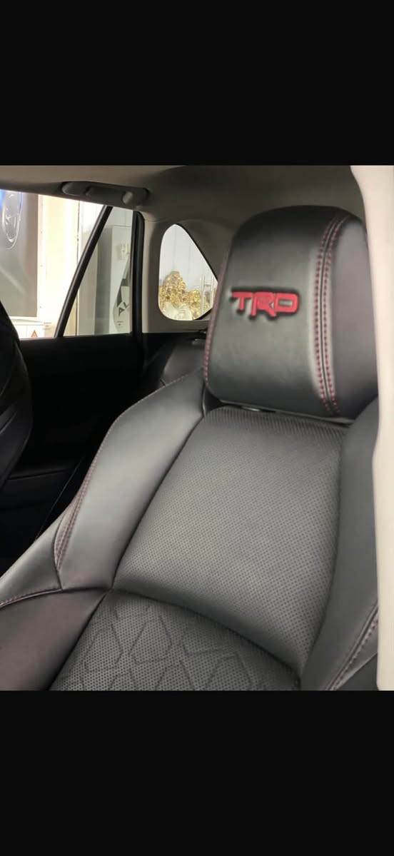 .
🔥 للبيع راف فور TRD موديل 2022 🔥
رجاء الي مايعرف قيمه TRD وشكد قليلات ليعلق

🚘 Toyota RAV4 TRD Off-Road 2022
🇺🇸 وارد أمريكي
📍 رقم أربيل
🎨 Two-Tone لونين — لون بلادي + لون نفطي
🪟 قمارة وتكم سموك
⚙️ فئة TRD الرياضية

المواصفات والتجهيزات:

* محرك 2.5 لتر
* 4 سلندر
* قير أوتوماتيك
* دفع رباعي AWD
* TRD Off-Road
* جنوط TRD
* إطارات أوف رود
* تشغيل بصمة
* دخول ذكي
* تشغيل عن بُعد
* شاشة وسطية
* كاميرا خلفية
* حساسات خلفية
* مثبت سرعة راداري
* تحذير اصطدام أمامي
* فرملة طوارئ
* تحذير مغادرة المسار
* تحكم بالستيرن
* بلوتوث وUSB
* تكييف أوتوماتيك
* مقاعد جلد
* تدفئة مقاعد
* تحكم كهربائي بالمقاعد
* مرايا كهربائية
* زجاج كهربائي
* تحكم بالمقود
* أوضاع قيادة
* نزول منحدرات
* أنظمة أمان Toyota Safety Sense
* قمارة وتكم سموك
* Two-Tone لونين
* لون بلادي + نفطي 🔥
سعر : 270
🎨 الصبغ:
قطعتين فقط:
1️⃣ جامرلغ خلفي
2️⃣ باب خلفي

📞 للاتصال والاستفسار:***********
