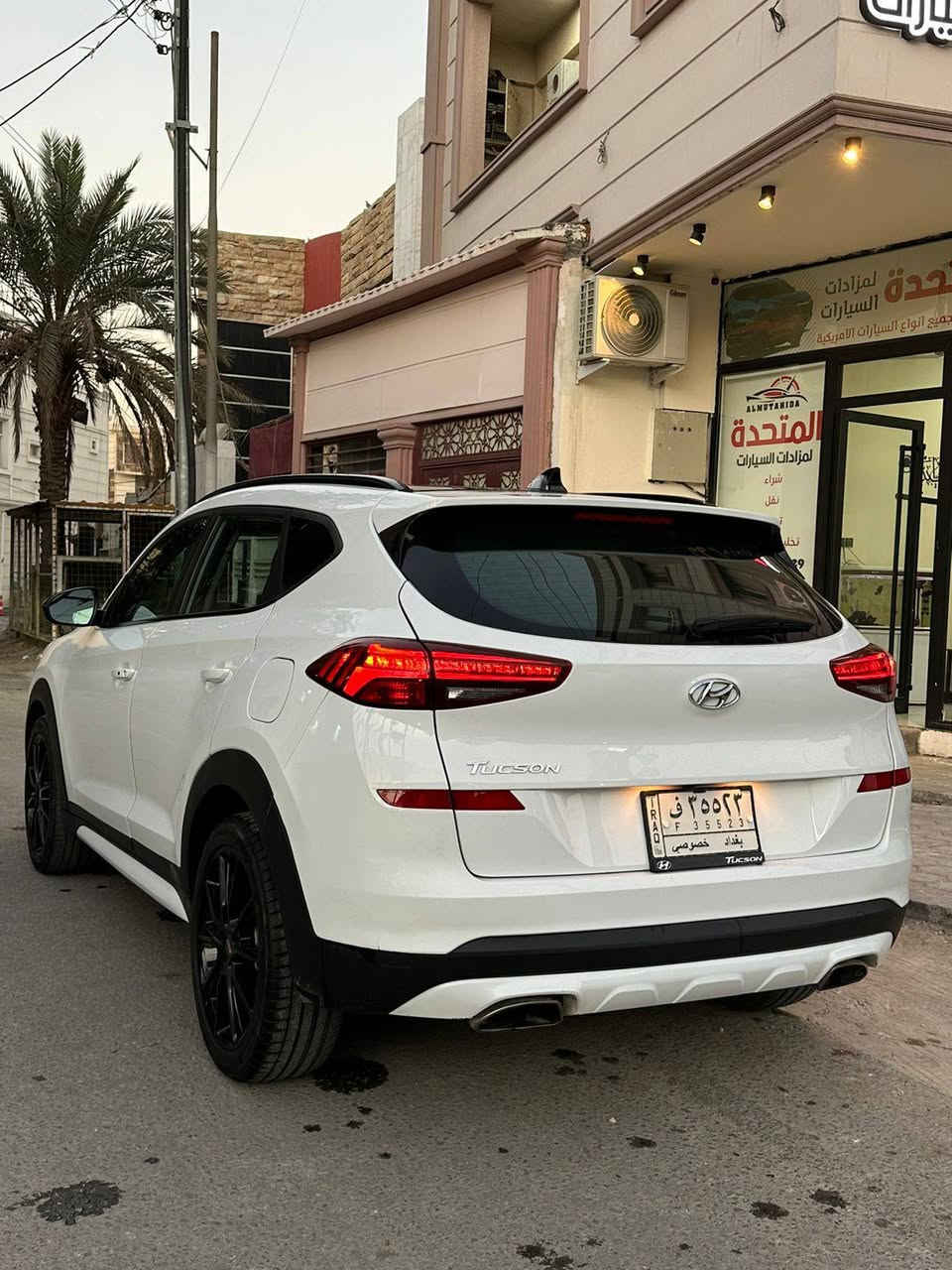 توسان موديل 2019 وارد امريكي ماشيه 60 الحادث خفيف كلش الصور مرفوقه بلمنشور 
رقم بغداد انكليزي
فول واحد على واحد لمتدد
بنوراما
5بصمات 
حساسات امامي خلفي 
كامره دواره 
تحكمات اربع جهات 
سايد بريك بصمه 
مثبت سرعة 
لايت زنوزن 
مواصفات هواي متخلص 
السعر 160 وبيها مجال 
***********
